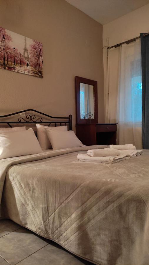 Guesthouse Adonis Káto Loutrákion Kültér fotó