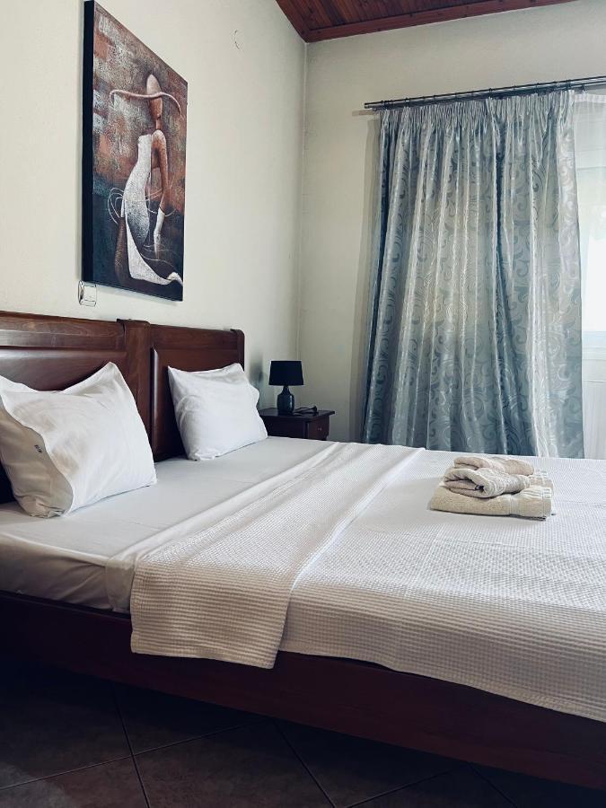 Guesthouse Adonis Káto Loutrákion Kültér fotó