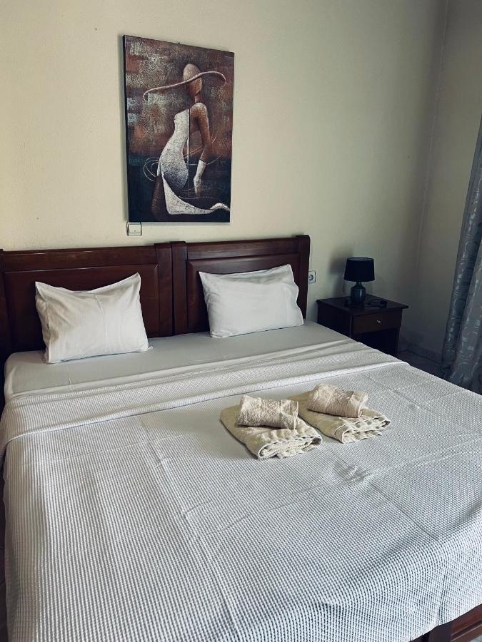 Guesthouse Adonis Káto Loutrákion Kültér fotó